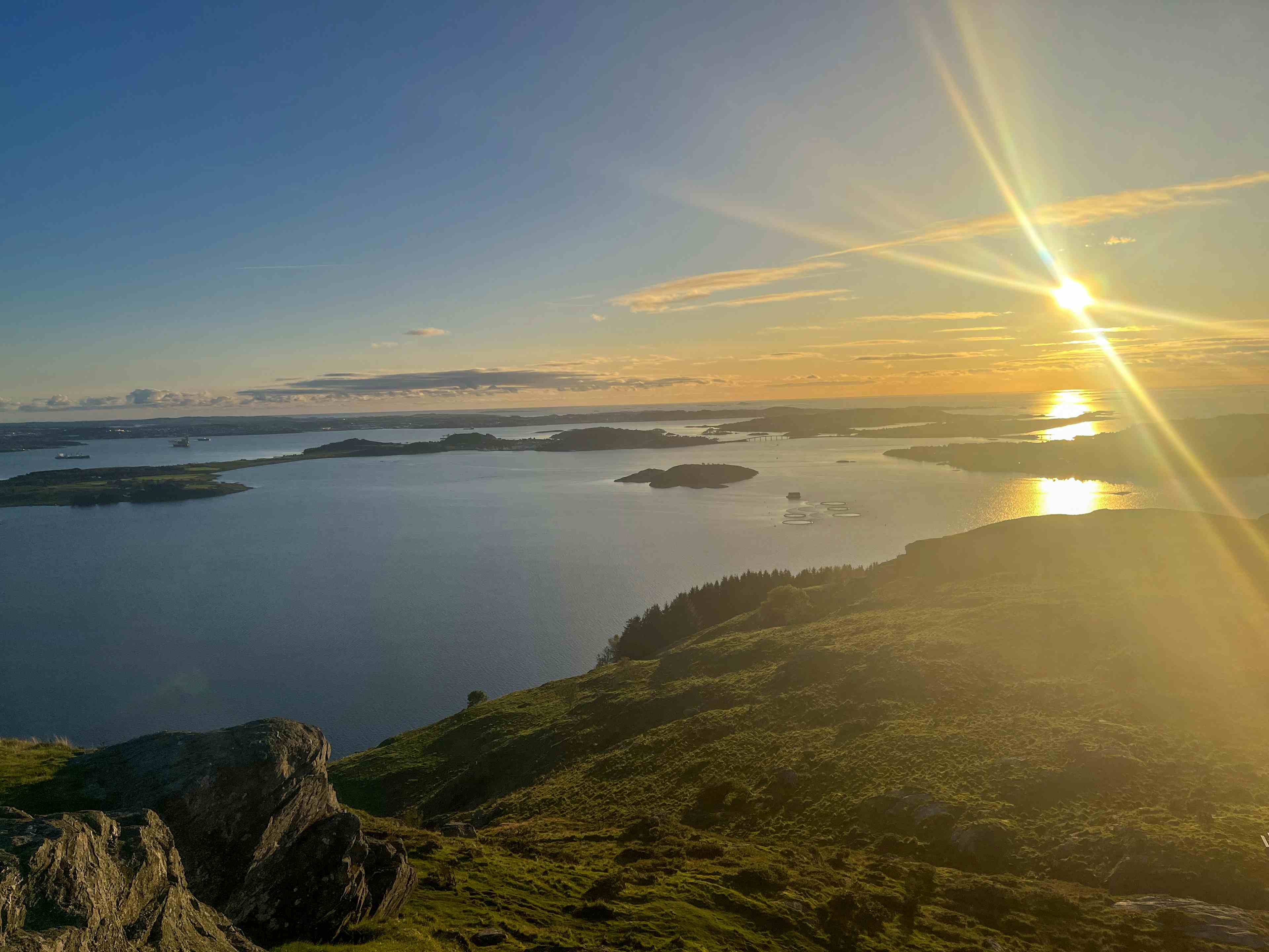 mountain hike, mountain views and fjord island views