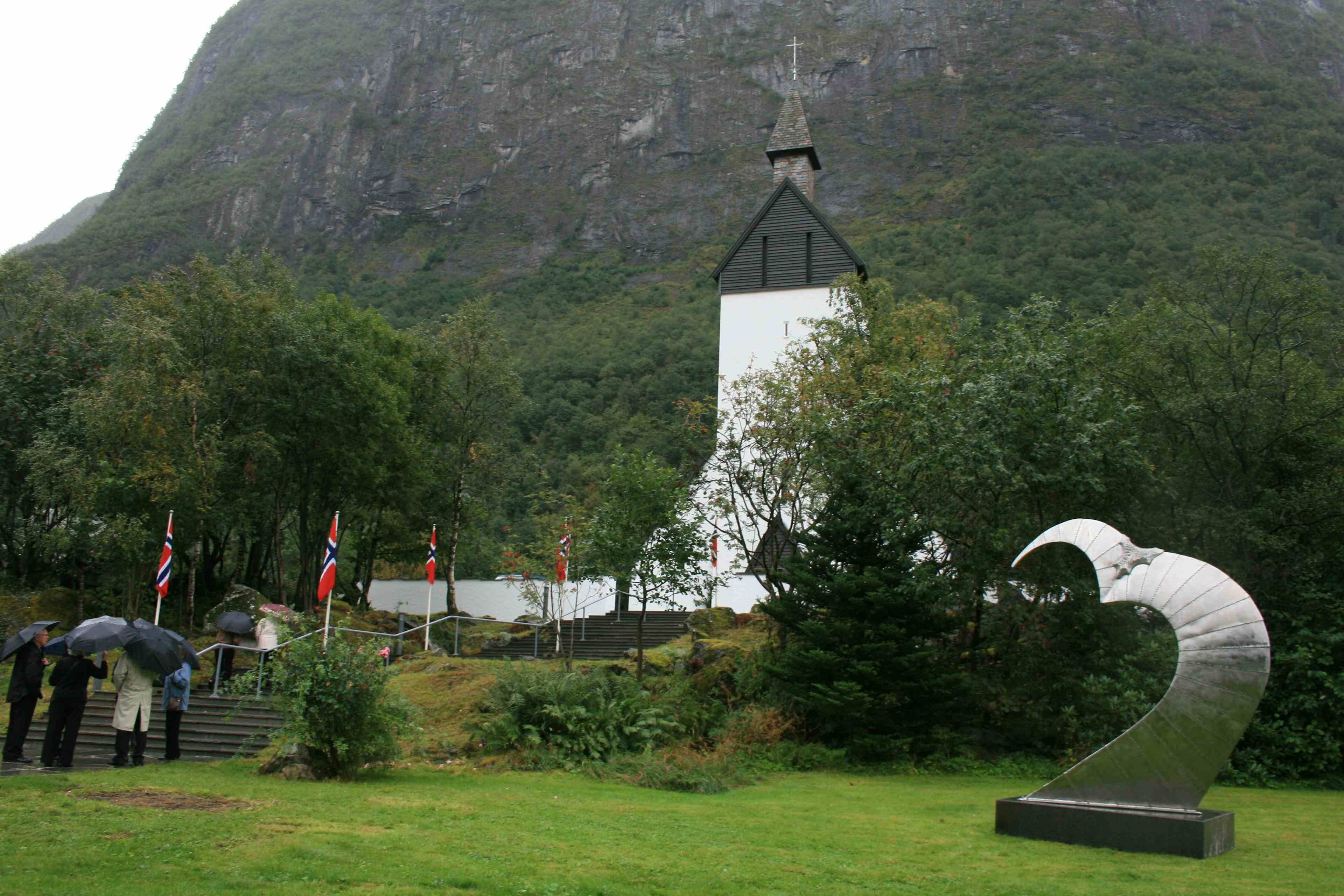 Høyanger Kyrkje